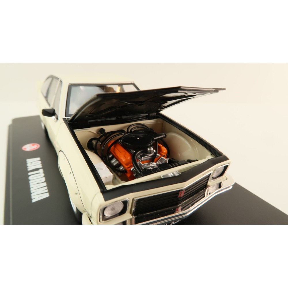 DDA Collectibles DDA800 - A9X Torana 308 Factory Car White Black - Scale 1:24