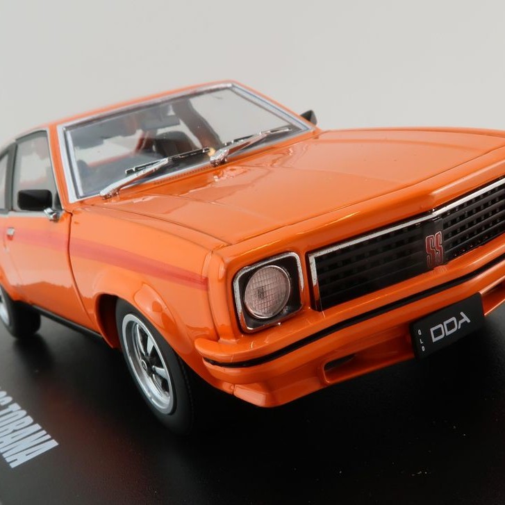 DDA Collectibles DDA805 - Holden LX Torana SS  6 Cylinder Hatchback Orange - Scale 1:24