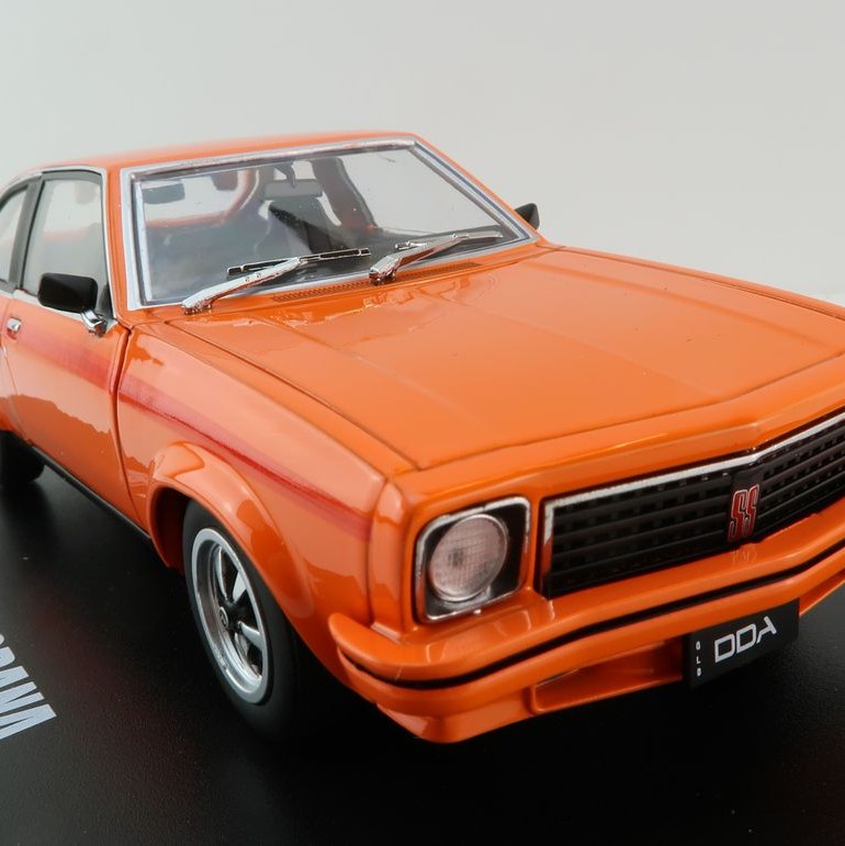 DDA Collectibles DDA805 - Holden LX Torana SS  6 Cylinder Hatchback Orange - Scale 1:24