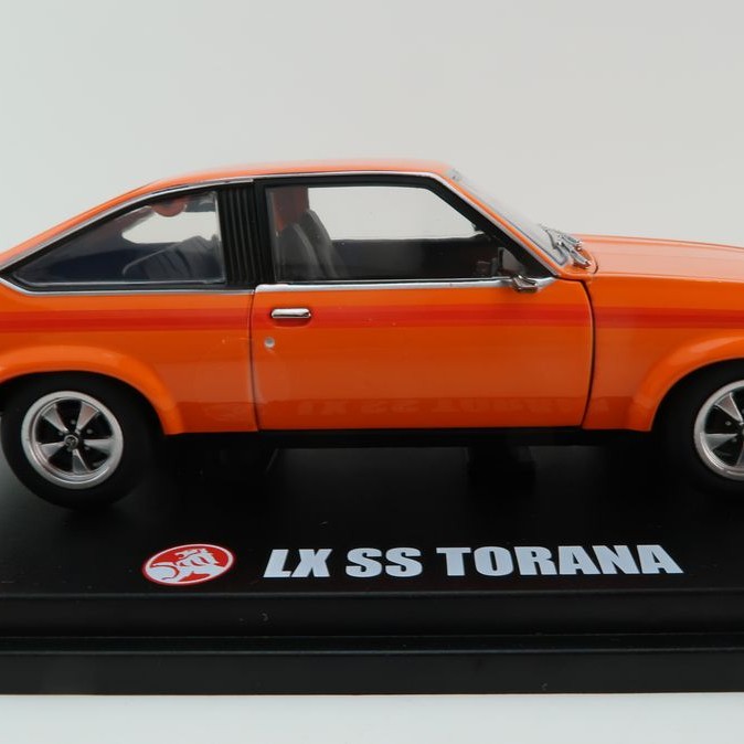 DDA Collectibles DDA805 - Holden LX Torana SS  6 Cylinder Hatchback Orange - Scale 1:24