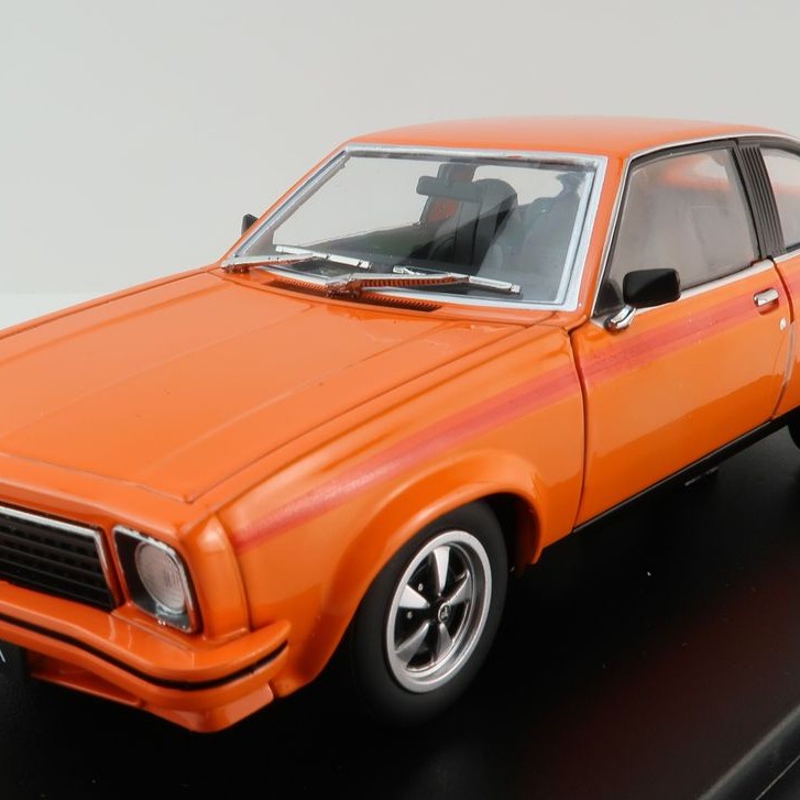 DDA Collectibles DDA805 - Holden LX Torana SS  6 Cylinder Hatchback Orange - Scale 1:24