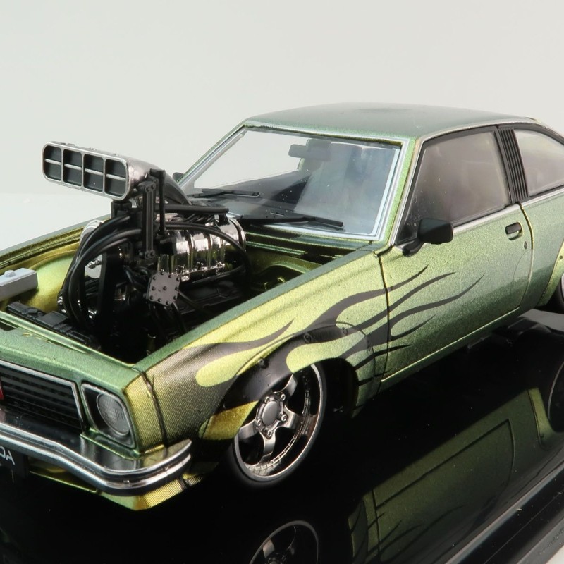 DDA Collectibles DDA806 - Holden A9X Torana Supercharged Colour Shift with Flames - Scale 1:24