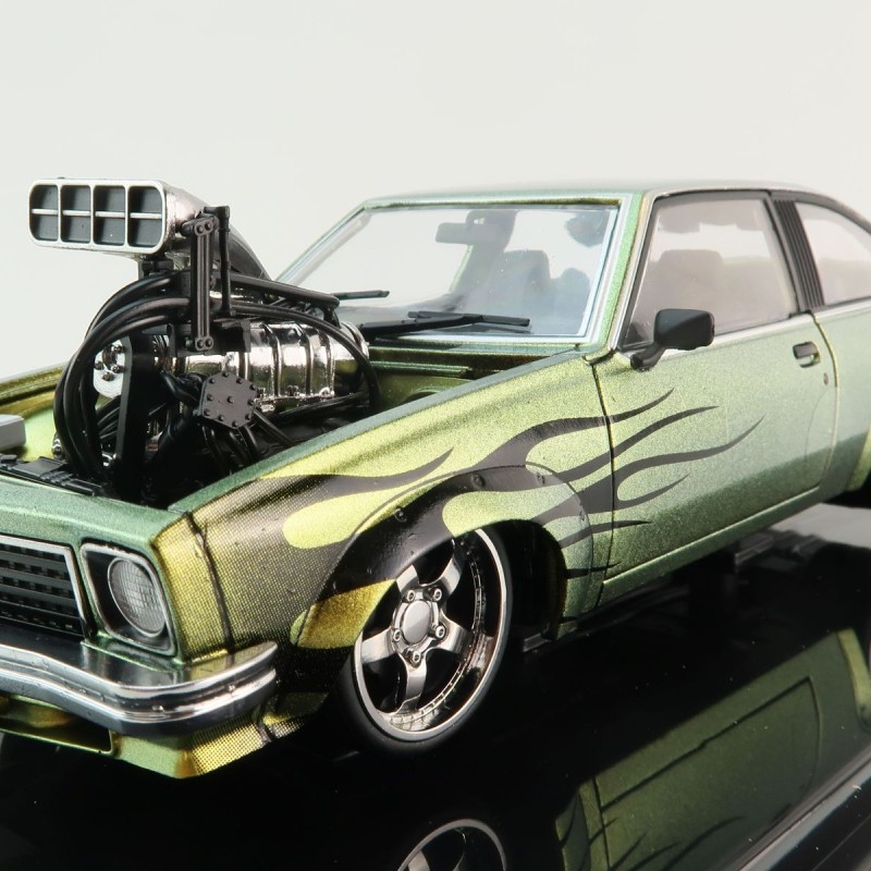 DDA Collectibles DDA806 - Holden A9X Torana Supercharged Colour Shift with Flames - Scale 1:24