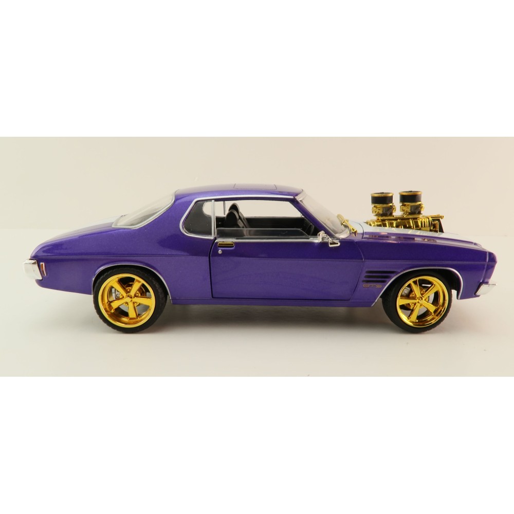 DDA GreenLight DDA201 1973 Custom Holden HQ Monaro Hanful Chase Car Scale 1:24