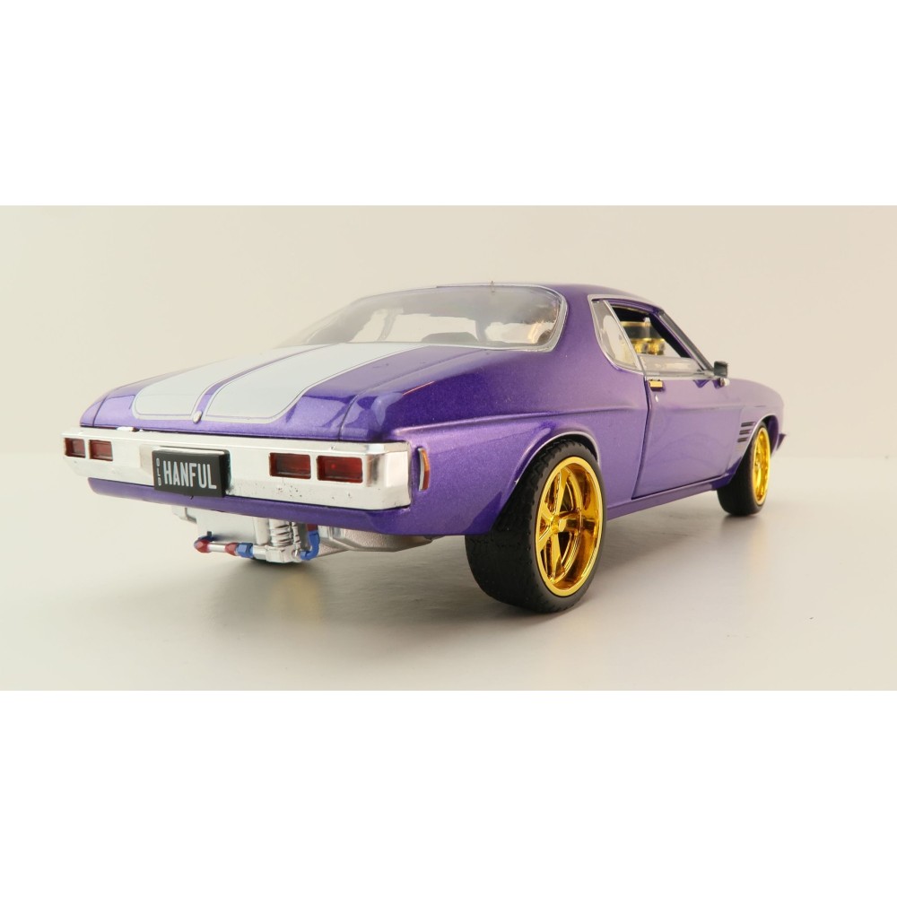 DDA GreenLight DDA201 1973 Custom Holden HQ Monaro Hanful Chase Car Scale 1:24