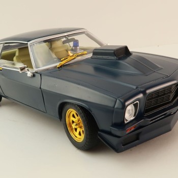 DDA GreenLight DDA203 1973 Holden HQ Monaro MFP Mad Max Nightrider Chase Car Scale 1:24