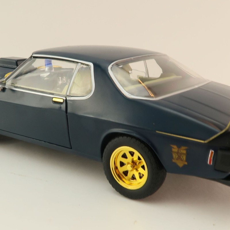 DDA GreenLight DDA203 1973 Holden HQ Monaro MFP Mad Max Nightrider Chase Car Scale 1:24