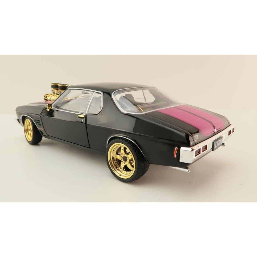 DDA GreenLight DDA206-P 1973 Custom Holden HQ Monaro KUSTOMQ Black / Pink Chase Car Scale 1:24 