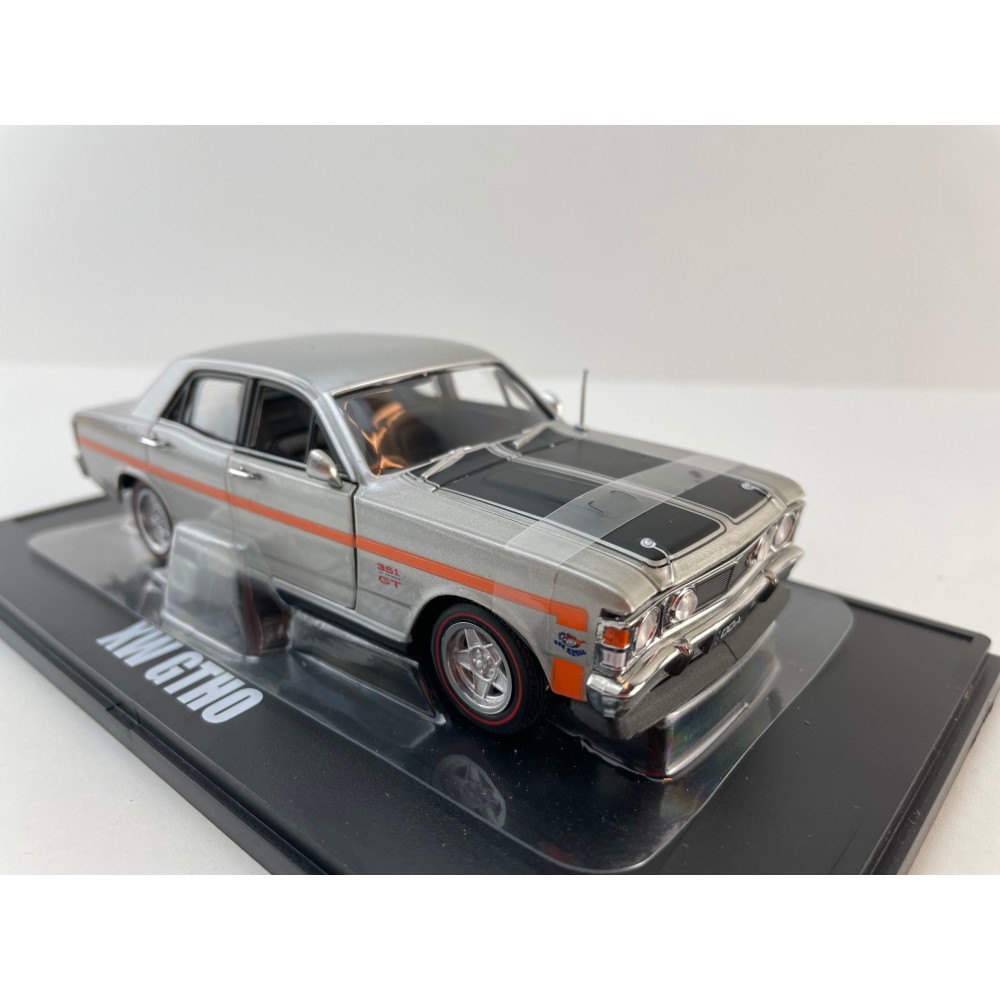 DDA Collectibles DDA32377-2 - Ford XW GTHO Phase II Silver Fox with Orange Stripes - Scale 1:32