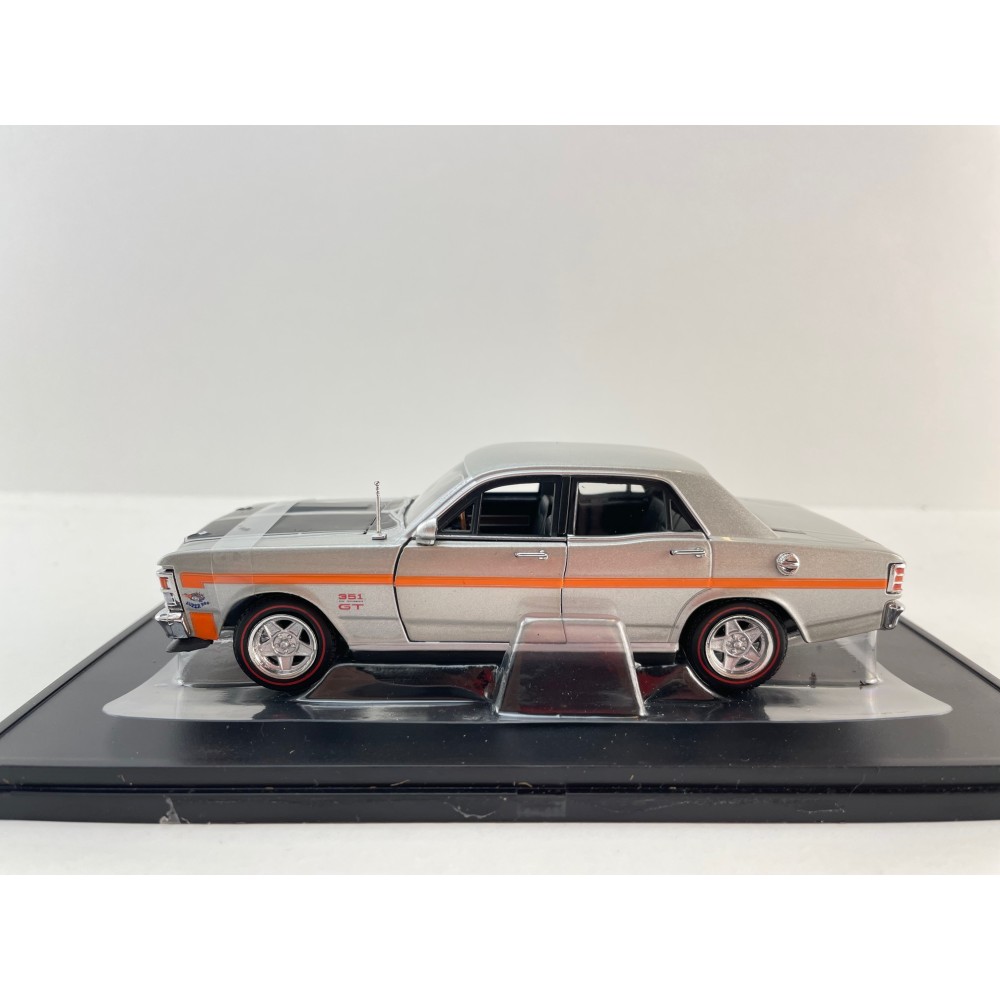 DDA Collectibles DDA32377-2 - Ford XW GTHO Phase II Silver Fox with Orange Stripes - Scale 1:32