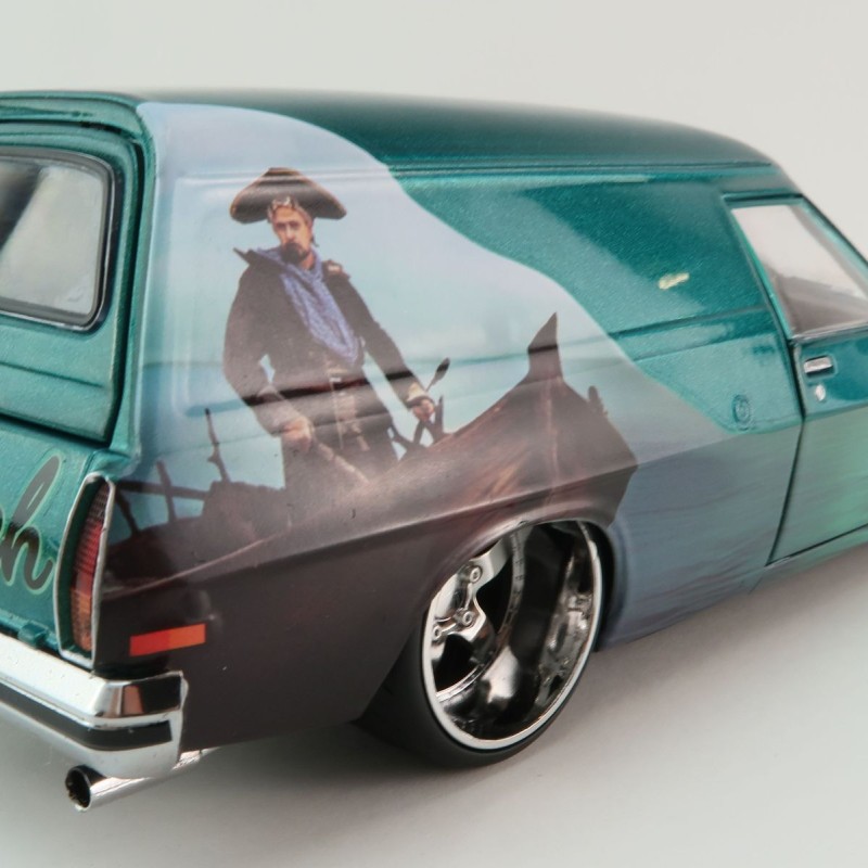 DDA Collectibles DDA124TW-A - Sea Witch Holden HJ Panel Van Twin Set - Scale 1:24