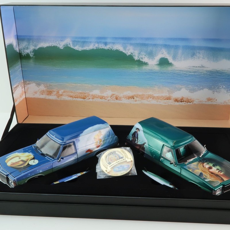DDA Collectibles DDA124TW-A - Sea Witch Holden HJ Panel Van Twin Set - Scale 1:24