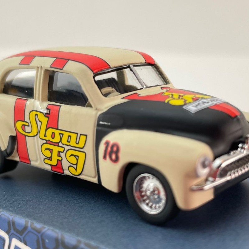 DDA Collectibles DDA164007 - Holden FJ Slow No 18 Car Model Diecast - Scale 1:64