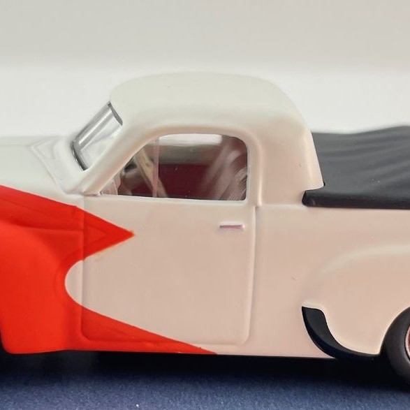 DDA Collectibles DDA164008 - 1948 Holden FX Utility Ute White Red Model Diecast - Scale 1:64