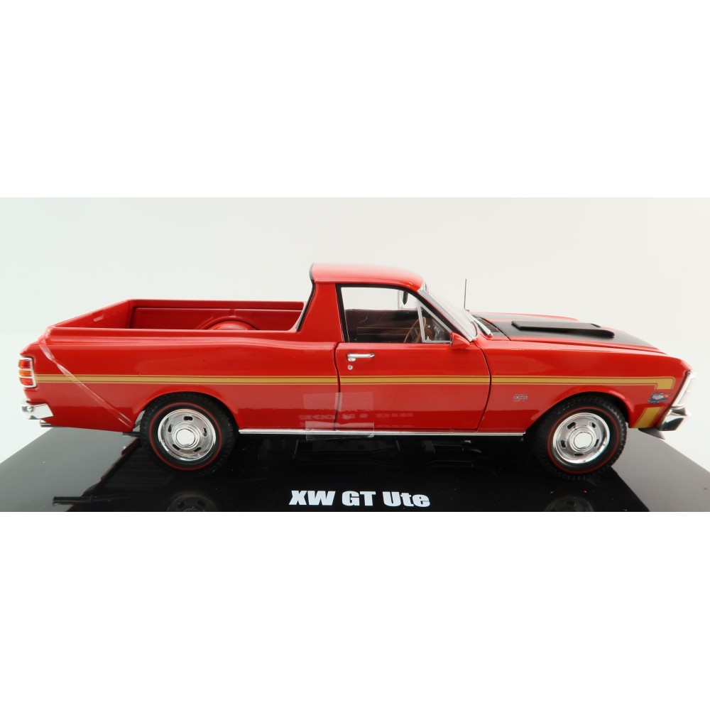 DDA Collectibles DDA2489 - 1970 Ford Falcon XW GTHO Ute 351 T-Bar Auto - Red - Scale 1:24