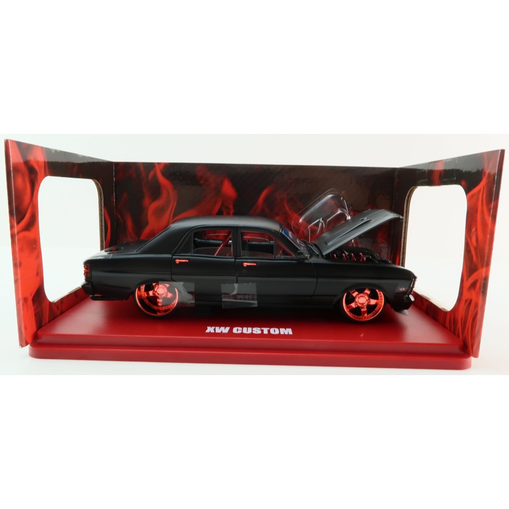 DDA Collectibles DDA2490C - 1969 Custom Ford Falcon XW Inferno Chase Edition - Scale 1:24