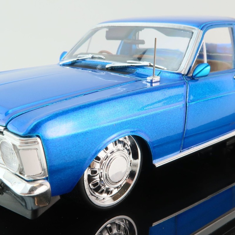 DDA Collectibles DDA2491 - Ford Falcon XY GTHO Custom Ute Barra Engine Supercharged Blue - Scale 1:24