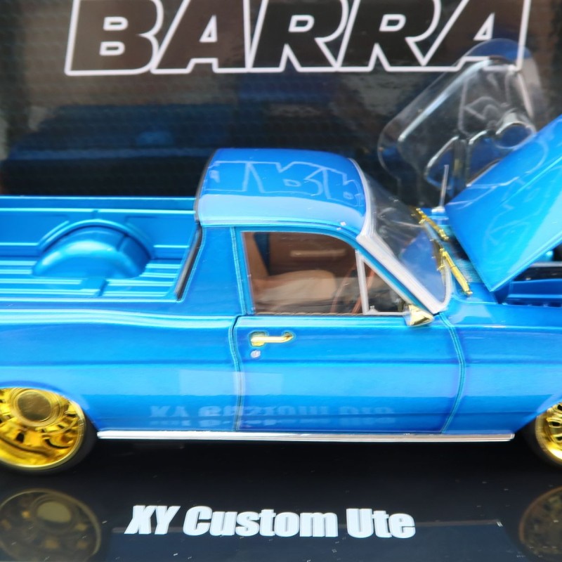 DDA Collectibles DDA2491C - Ford Falcon XY GTHO Custom Ute Barra Engine Chase Edition Blue - Scale 1:24