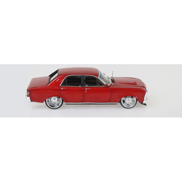 DDA Collectibles DDA2492 - Custom Ford Falcon XY Candy Red  with a Supercharged Barra Engine - Scale 1:24