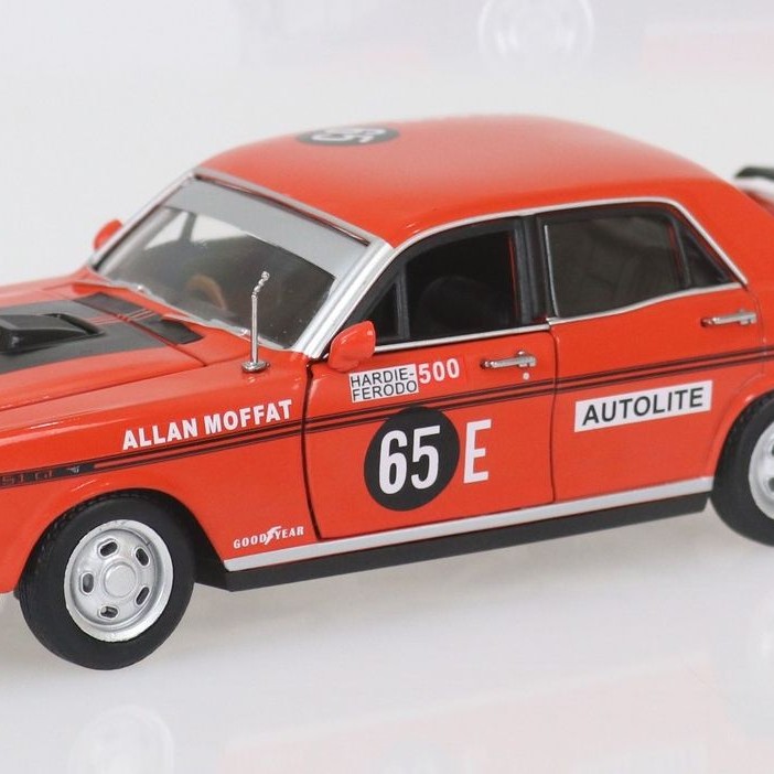 DDA Collectibles DDA32379-R65 - Ford Falcon XY GTHO 1971 Bathurst Winner 65E Allan Moffat - Scale 1:32