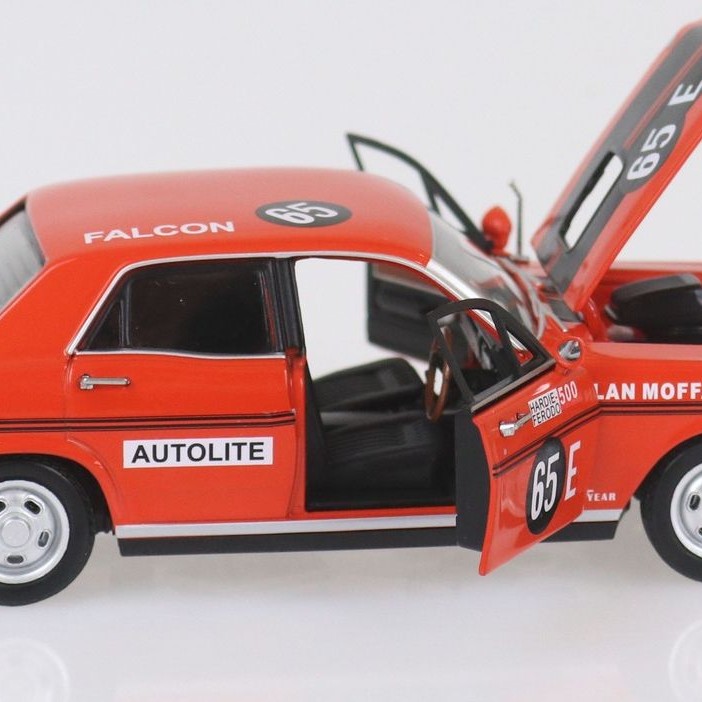 DDA Collectibles DDA32379-R65 - Ford Falcon XY GTHO 1971 Bathurst Winner 65E Allan Moffat - Scale 1:32