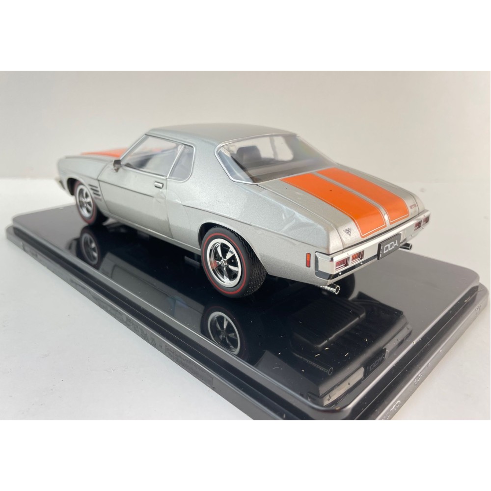 DDA Collectibles DDA326 - Holden HQ GTS 350 Monaro Coupe Silver / Orange Stripes - Scale 1:24