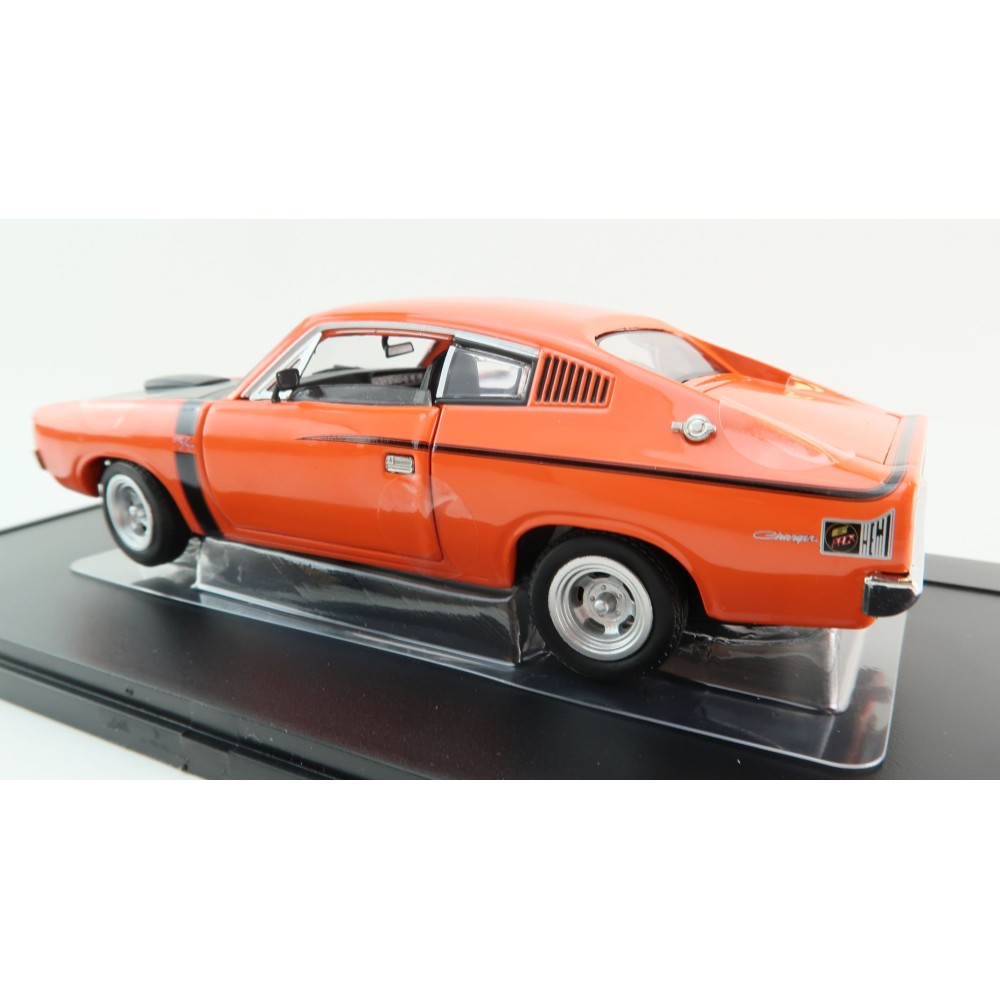 DDA Collectibles DDA32818 - Chrysler VH Valiant E38 R/T Charger Orange - Scale 1:32
