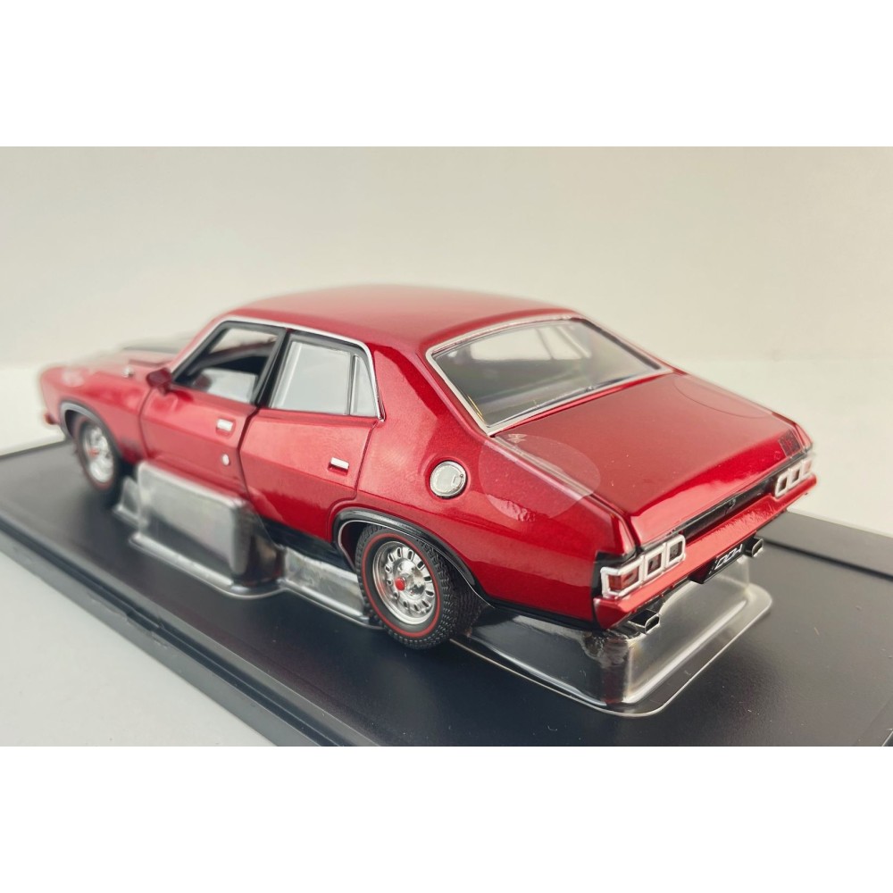 DDA Collectibles DDA32849-1 - Ford Falcon XB GT Sedan 4 Door Red Scale 1:32