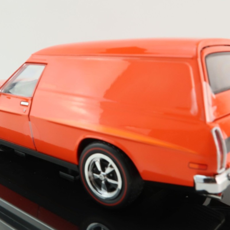 DDA Collectibles DDA521 - 1975 Holden HJ Sandman Panel Van Mandarin Red - Scale 1:24