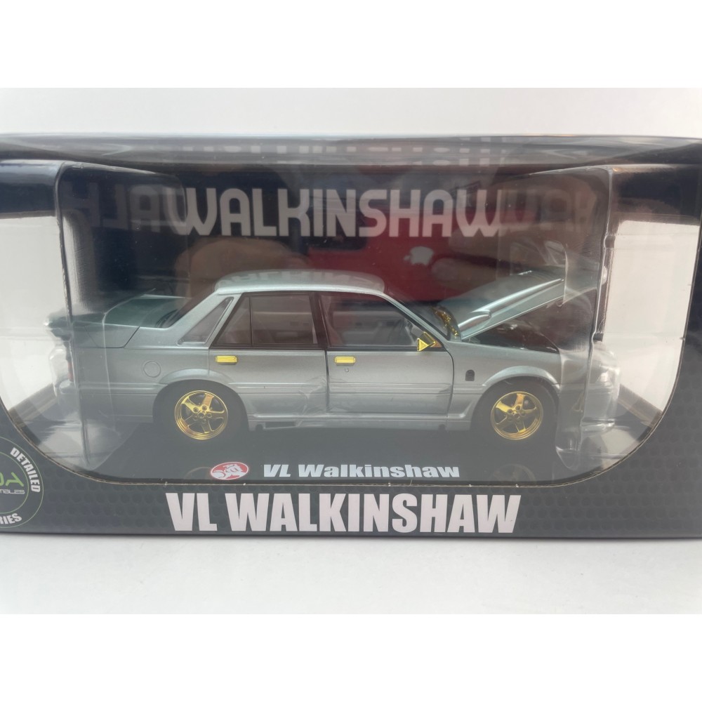 DDA Collectibles DDA701-C Holden 1988 HSV VL Commodore SS Group A SV Walkinshaw Panorama Silver - Chase Car - Scale 1:24