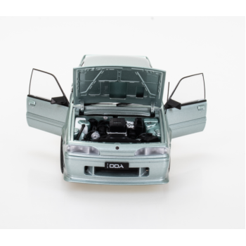 DDA Collectibles DDA701 Holden 1988 HSV VL Commodore SS Group A SV Walkinshaw Panorama Silver Scale 1:24