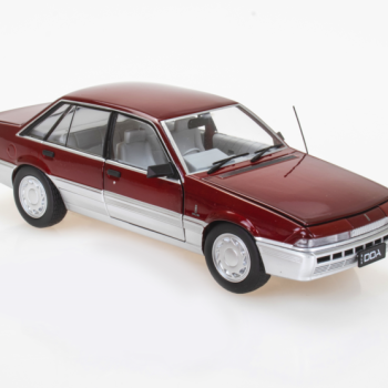 DDA Collectibles DDA702 Holden VL Calais Red & Silver Scale 1:24
