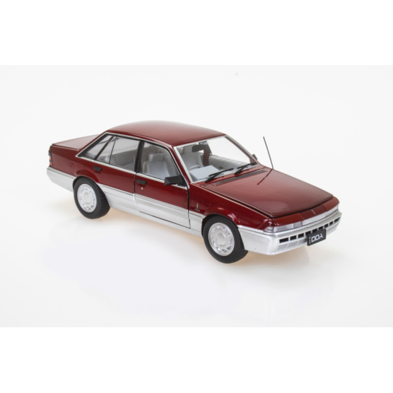 DDA Collectibles DDA702 Holden VL Calais Red & Silver Scale 1:24
