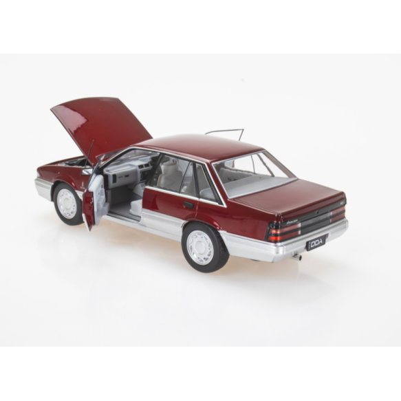 DDA Collectibles DDA702 Holden VL Calais Red & Silver Scale 1:24