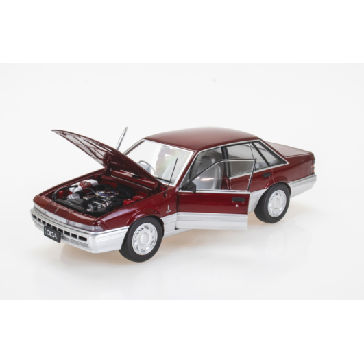 DDA Collectibles DDA702 Holden VL Calais Red & Silver Scale 1:24