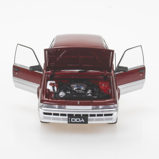 DDA Collectibles DDA702 Holden VL Calais Red & Silver Scale 1:24