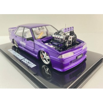 DDA Collectibles DDA705 Holden HSV VL SS Custom Supercharged Walkinshaw Purple Scale 1:24