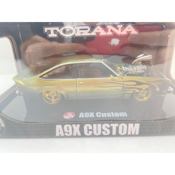 DDA Collectibles DDA806-C - Holden A9X Torana Supercharged Colour Shift with Flames - Chase Car - Scale 1:24