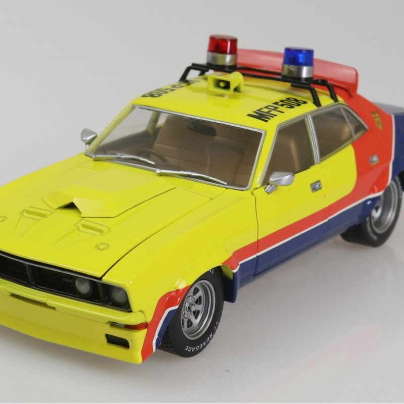 DDA Collectibles DDA902 - MFP First of the V8 Interceptors Movie - Scale 1:24