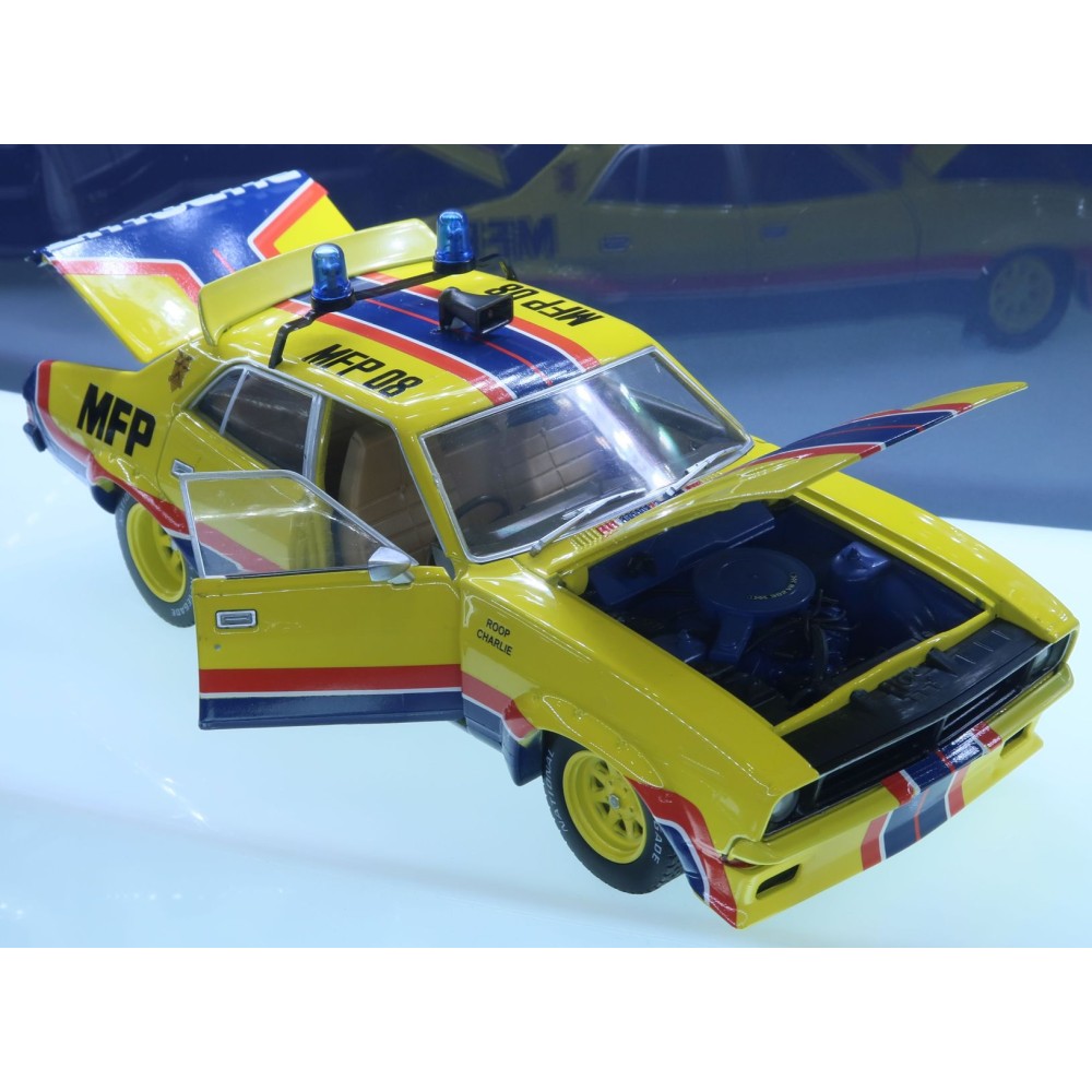 DDA Collectibles DDA903 - 1972 MFP Big Bopper Ford XA Falcon Mad Max Interceptor Movie - Scale 1:24 