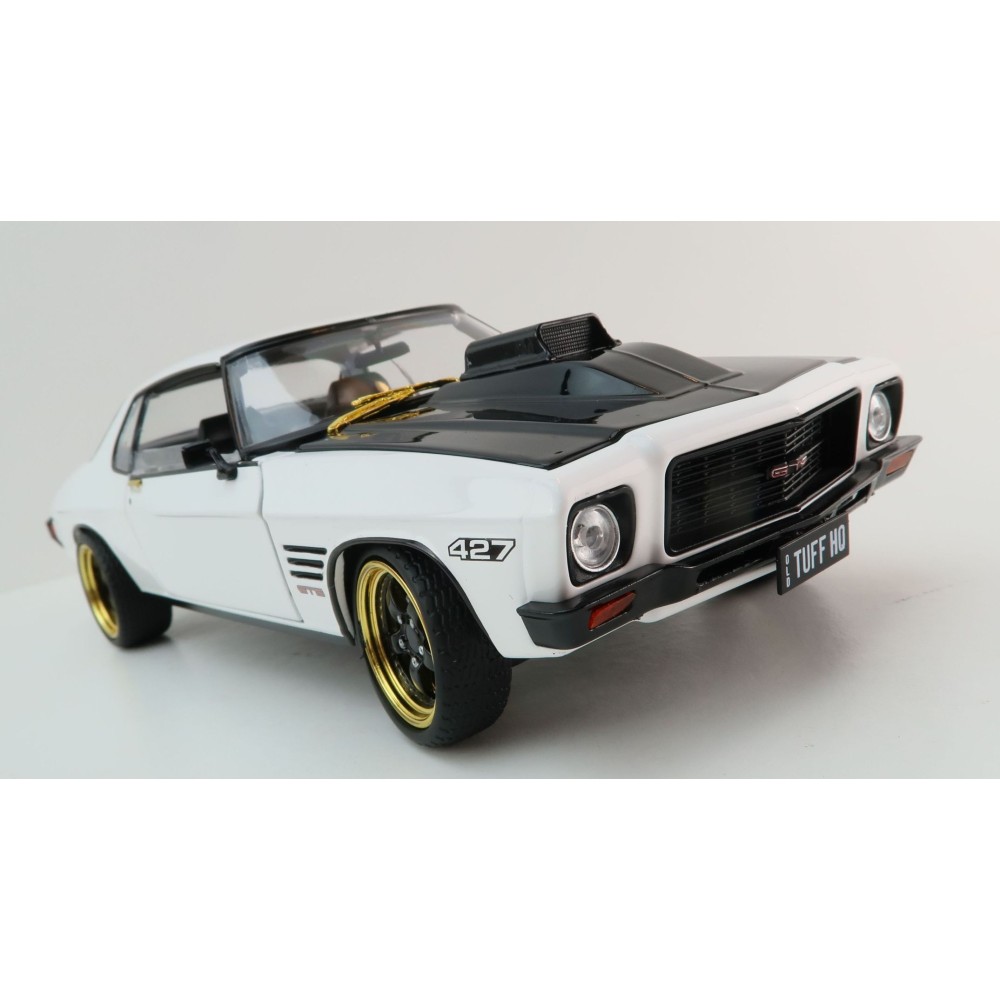 DDA GreenLight DDA211 1973 Holden HQ Monaro GTS 427 White TUFF HQ Golden Chase Edition Scale 1:24
