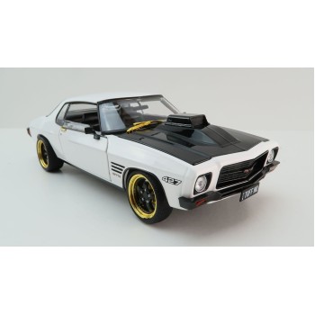 DDA GreenLight DDA211 1973 Holden HQ Monaro GTS 427 White TUFF HQ Golden Chase Edition Scale 1:24