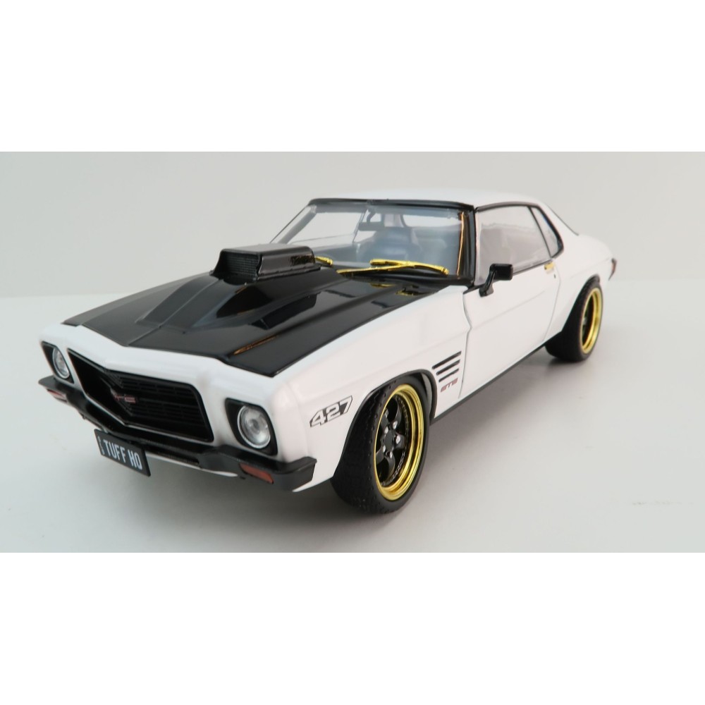 DDA GreenLight DDA211 1973 Holden HQ Monaro GTS 427 White TUFF HQ Golden Chase Edition Scale 1:24