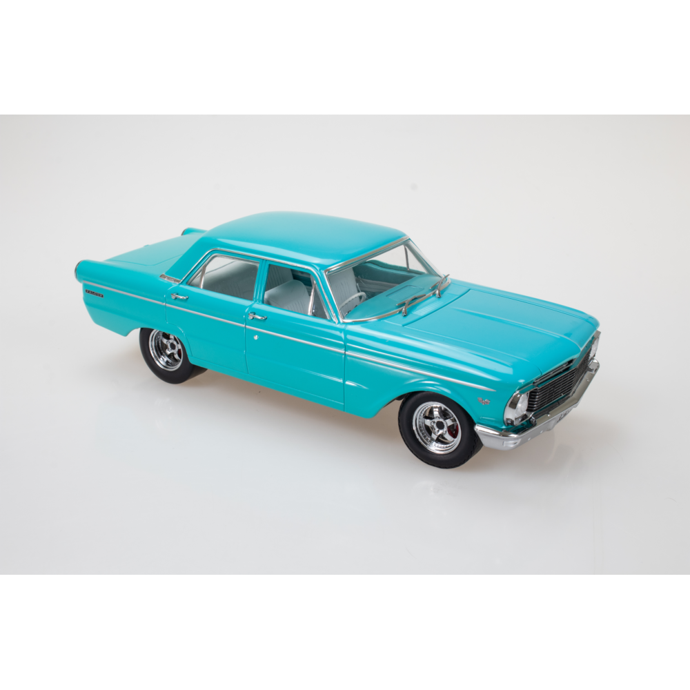 DDA Collectibles DDA002 1965 XP Ford Falcon Sedan Teal Artisan Collection 50th Anniversary Scale 1:18