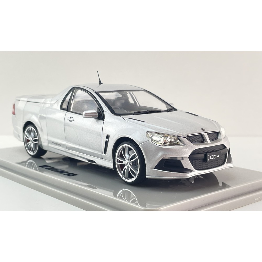 DDA Collectibles DDA030 - Holden Commodore VF Maloo R8 Ute - Scale 1:24 