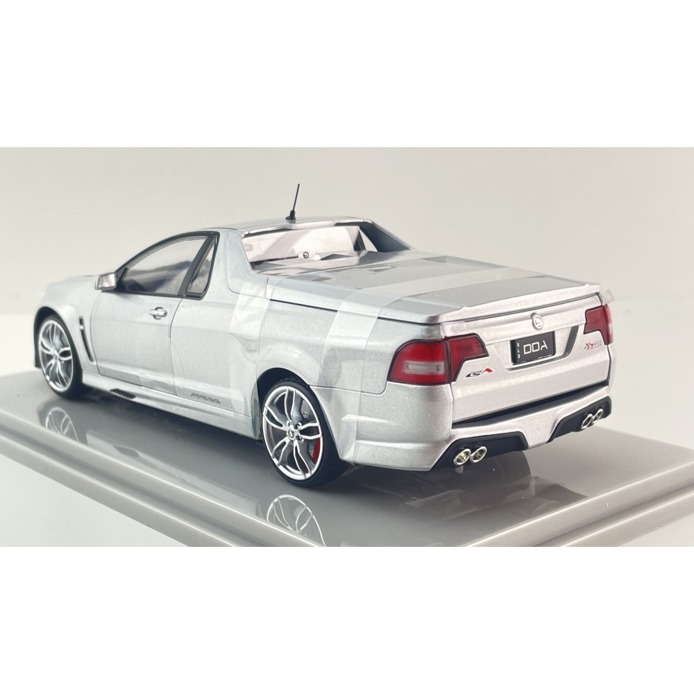 DDA Collectibles DDA030 - Holden Commodore VF Maloo R8 Ute - Scale 1:24 