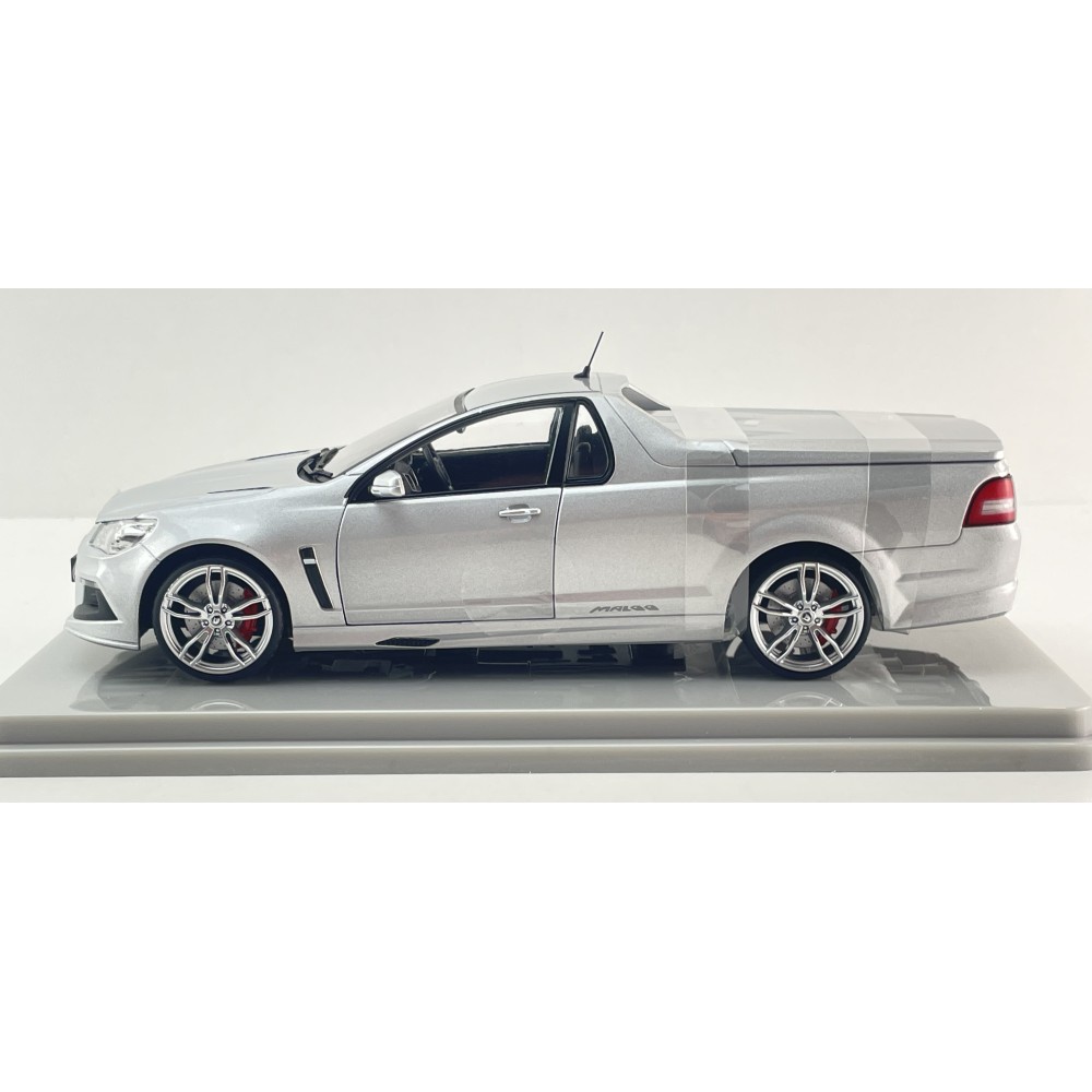 DDA Collectibles DDA030 - Holden Commodore VF Maloo R8 Ute - Scale 1:24 