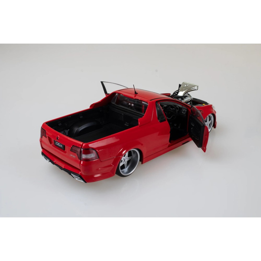 DDA Collectibles DDA031 - Holden Commodore VF Maloo GTSR Supercharged Ute - Scale 1:24