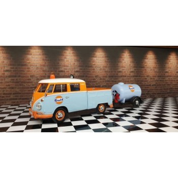 DDA Collectibles DDA79610 - Volkswagen VW Pickup & Oil Tank Trailer Gulf Livery Scale 1:24