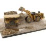 Diecast Masters 85762 - Cat 797 Truck + CAT 994K Loader & Diorama Weathered Series - Scale 1:50